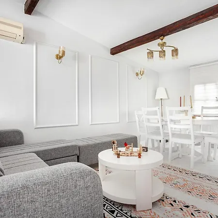 Private & Modern 4-floors Near Galata Port Villa *