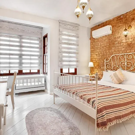 Villa Private & Modern 4-floors Near Galata Port *