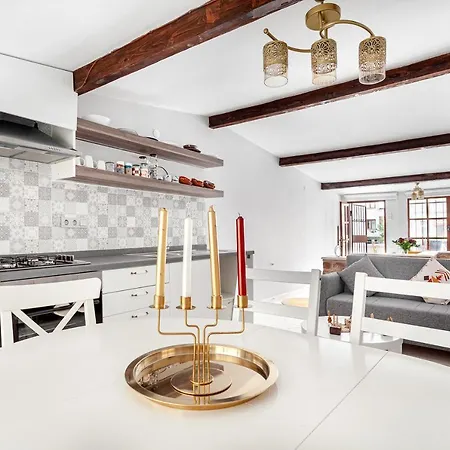Private & Modern 4-floors Near Galata Port Villa