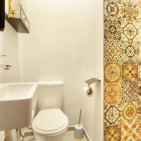 Private & Modern 4-floors Near Galata Port Isztambul