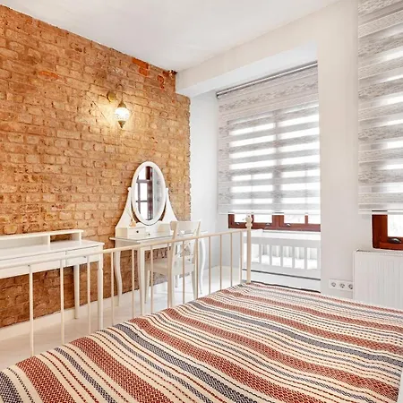 Private & Modern 4-floors Near Galata Port * Istanboel